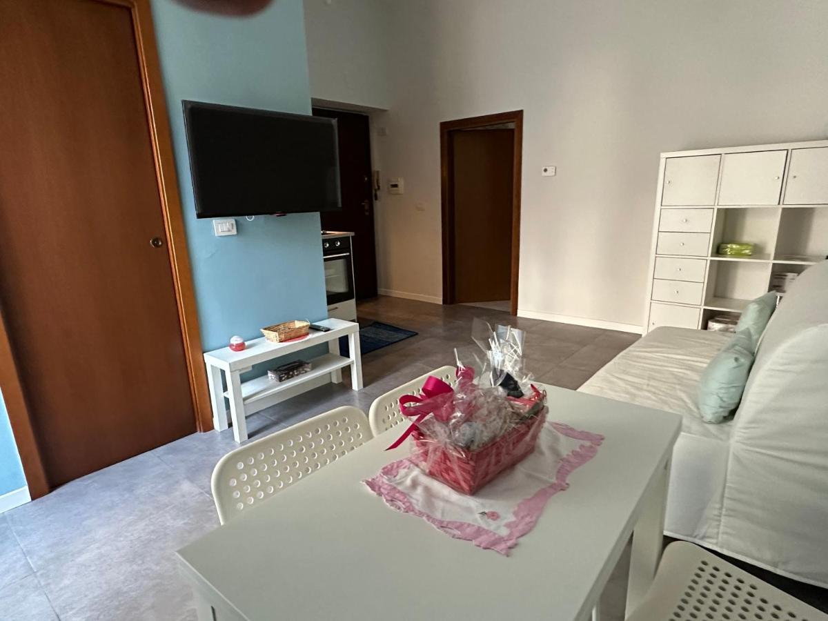 Casa Susanna - Delizioso Piano Terra, Centralissimo, Superservito, Tranquillo, Appena Fuori Ztl Parcheggio Libero Terni Buitenkant foto